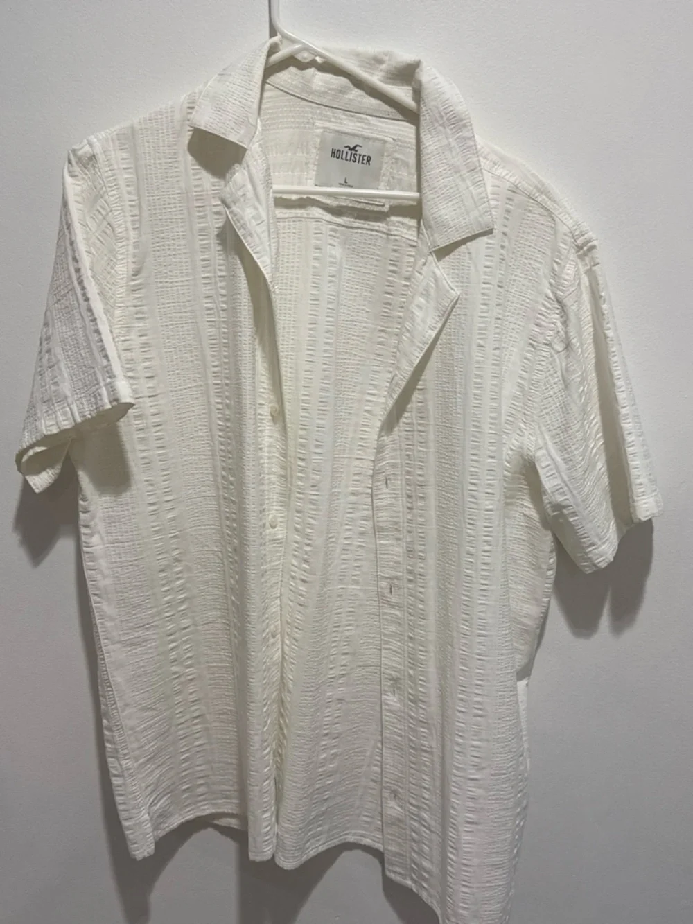 Hollister Men's Cream-White Short Sleeve Textured Button-Down Shirt